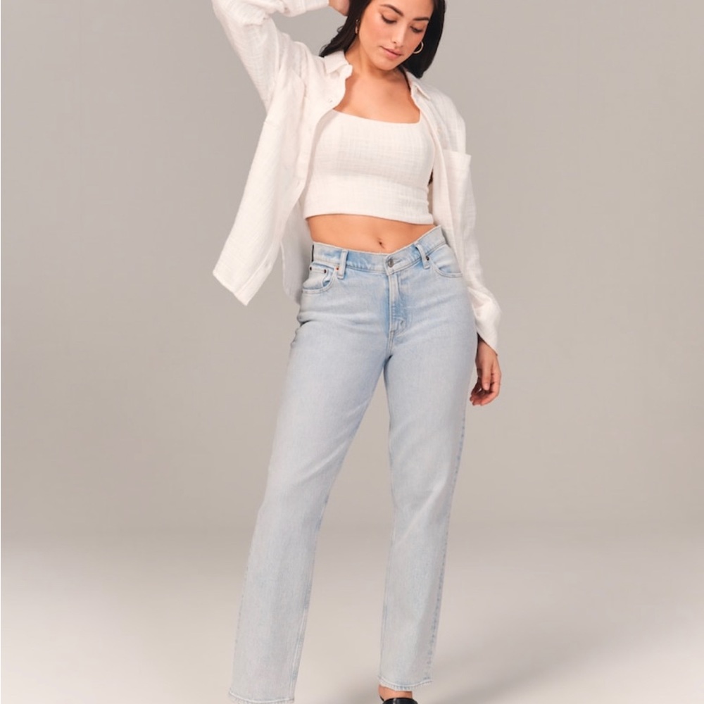 Relist —Abercrombie & Fitch Curve Love Mid Rise Straight Jean